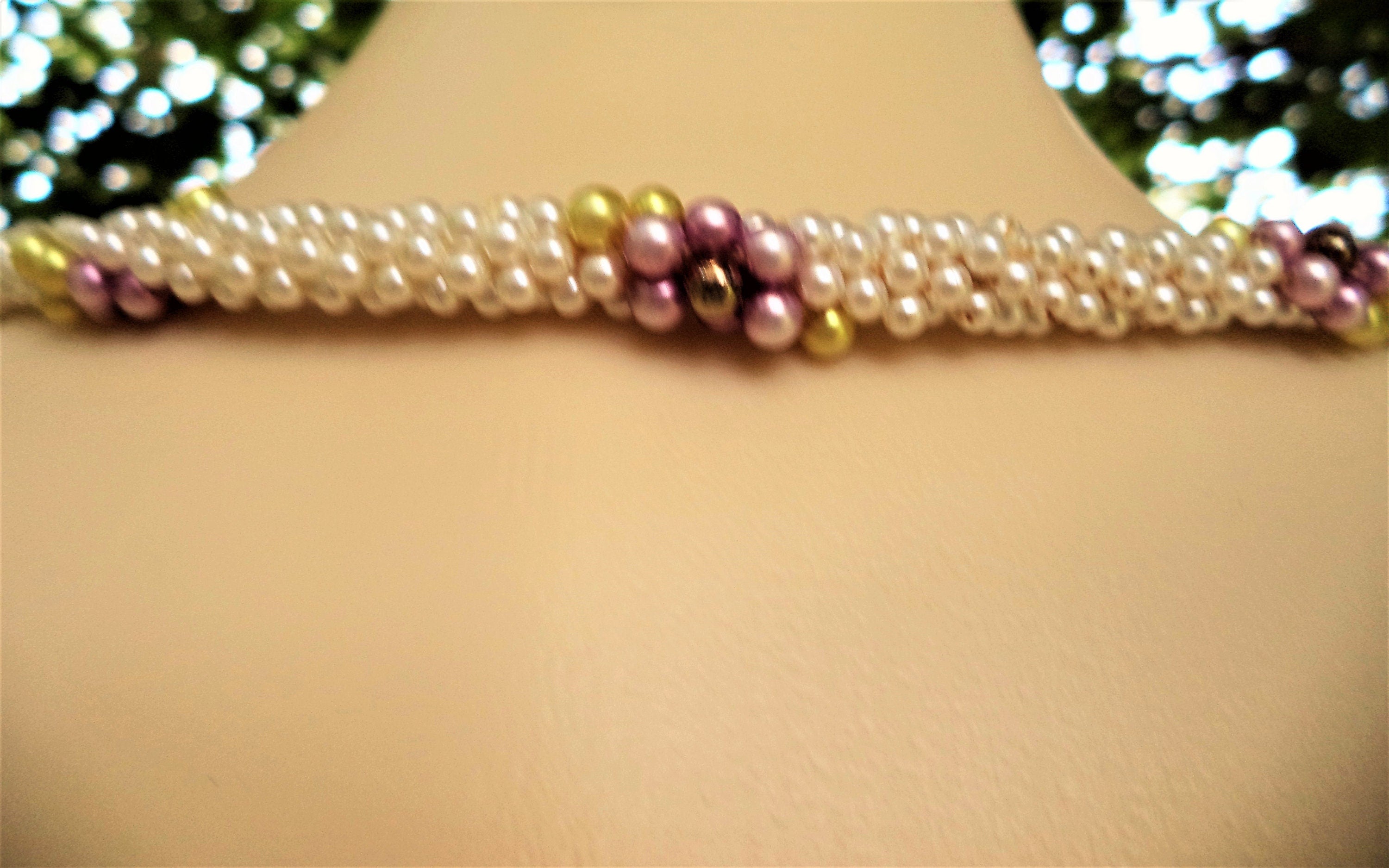 Vintage Faux Pearl Crochet Rope Necklace – Lavender & Gold Grape Design, 15"