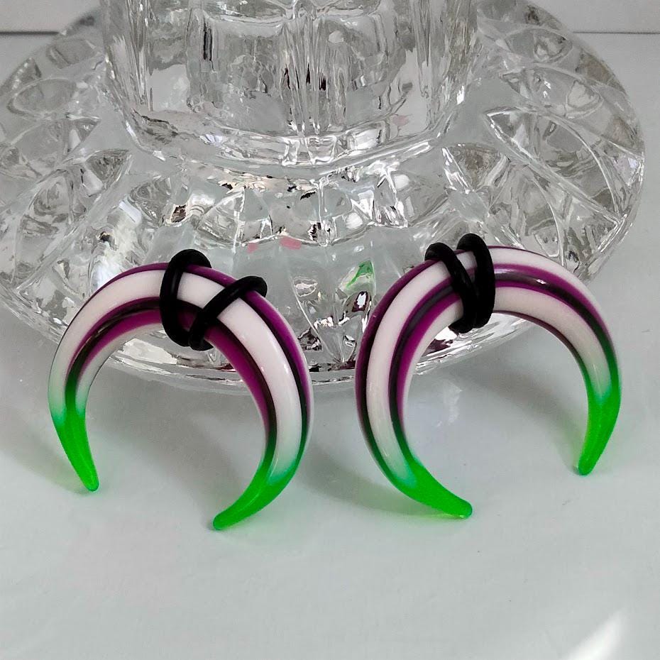 00G UV Reactive Buffalo Pincher Ear Stretcher – White with Purple & Green Stripes, Sold as Pair