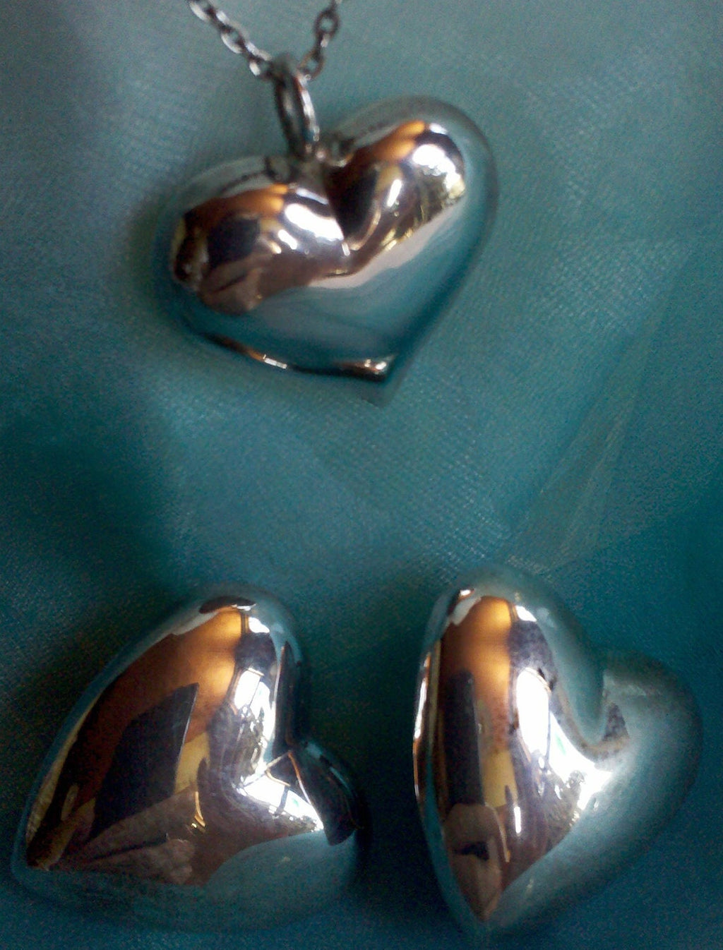 Vintage Silver Tone Pillow Heart Pendant Necklace – 18" Cable Chain, 1980s