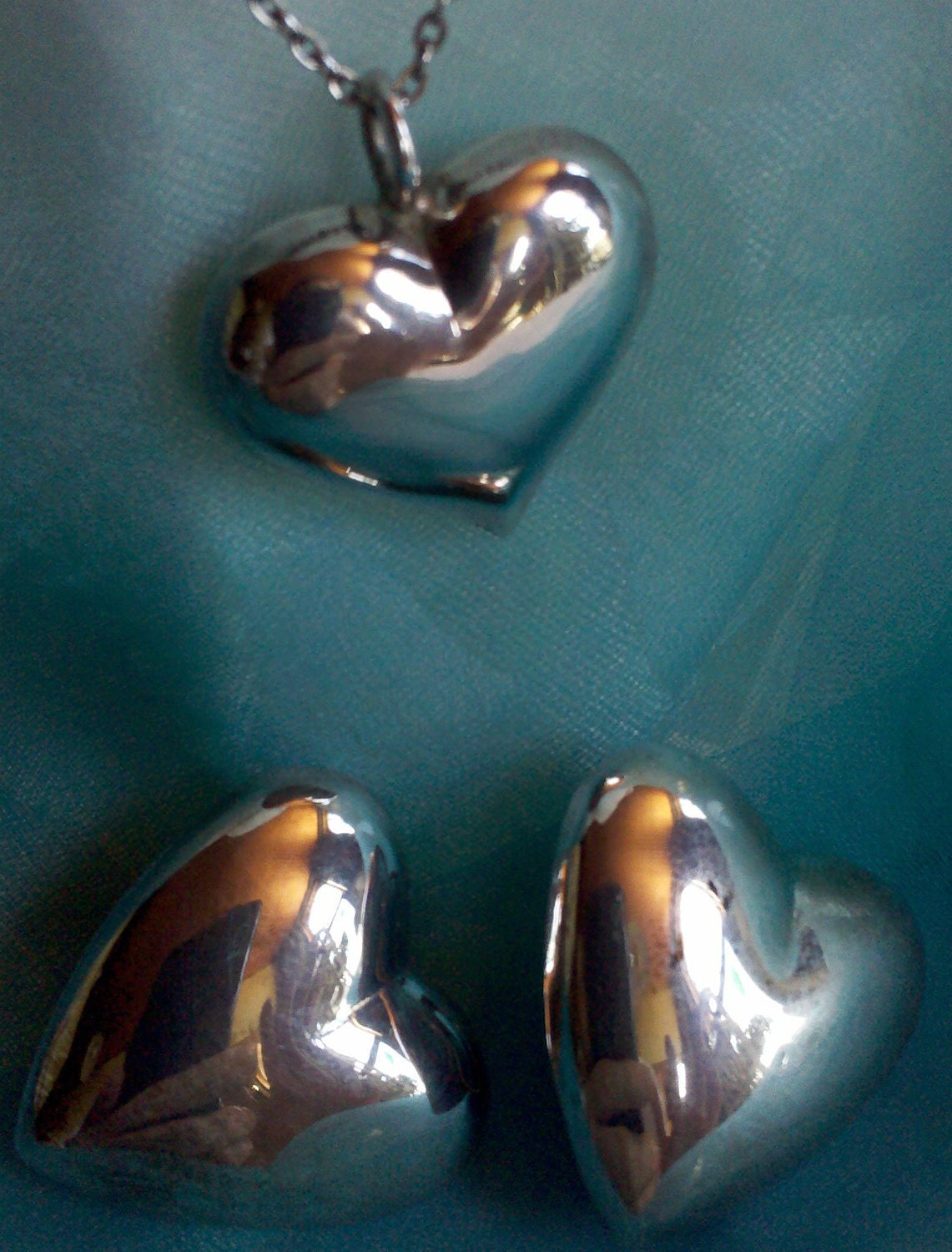 Vintage Silver Tone Pillow Heart Pendant Necklace – 18" Cable Chain, 1980s