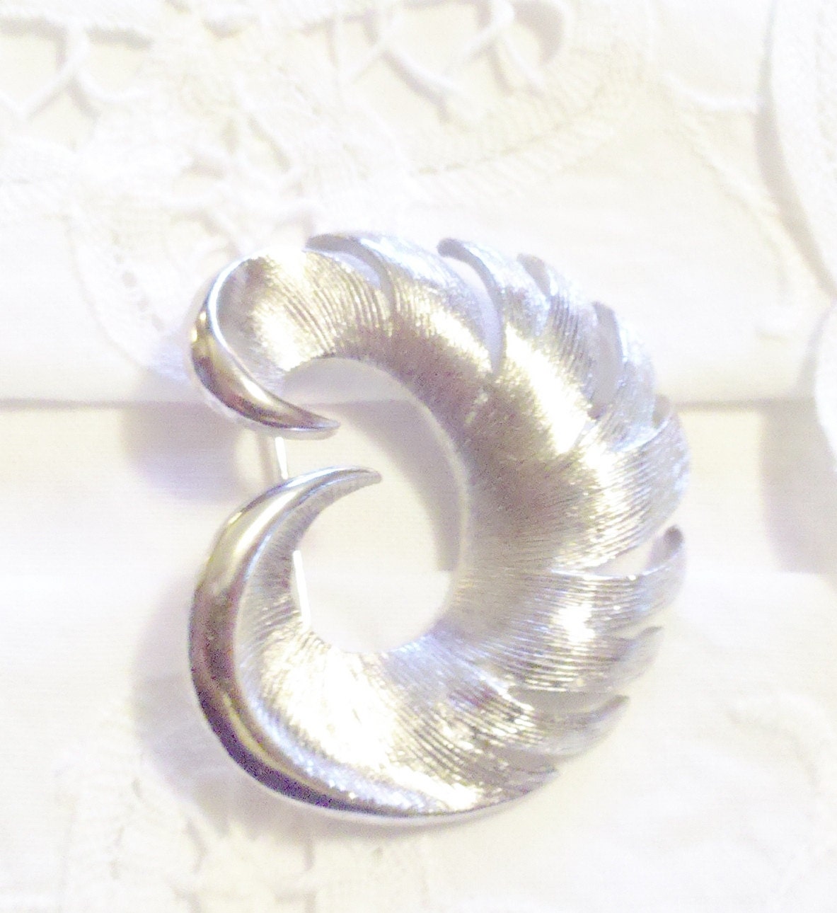 Vintage Torino Twin Swans Brooch – Brushed Silver Tone, Signed Designer Pin