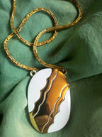 Vintage White & Gold Enamel Pendant Necklace – 18" Gold Tone Chain, 1980s