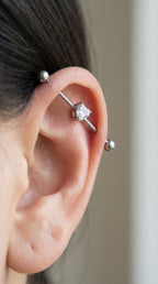 14G Industrial Barbell – Surgical Steel, Diamond-Like Heart Stone, Prong Set