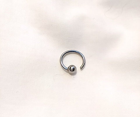 16G Captive Fixed Bead Septum Ring – 316L Surgical Steel, 7/16" Small