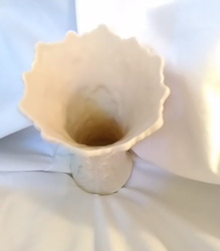 Vintage Lenox Woodlawn Vase – Creamy Vanilla Ceramic with Foliage Texture, Made in USA