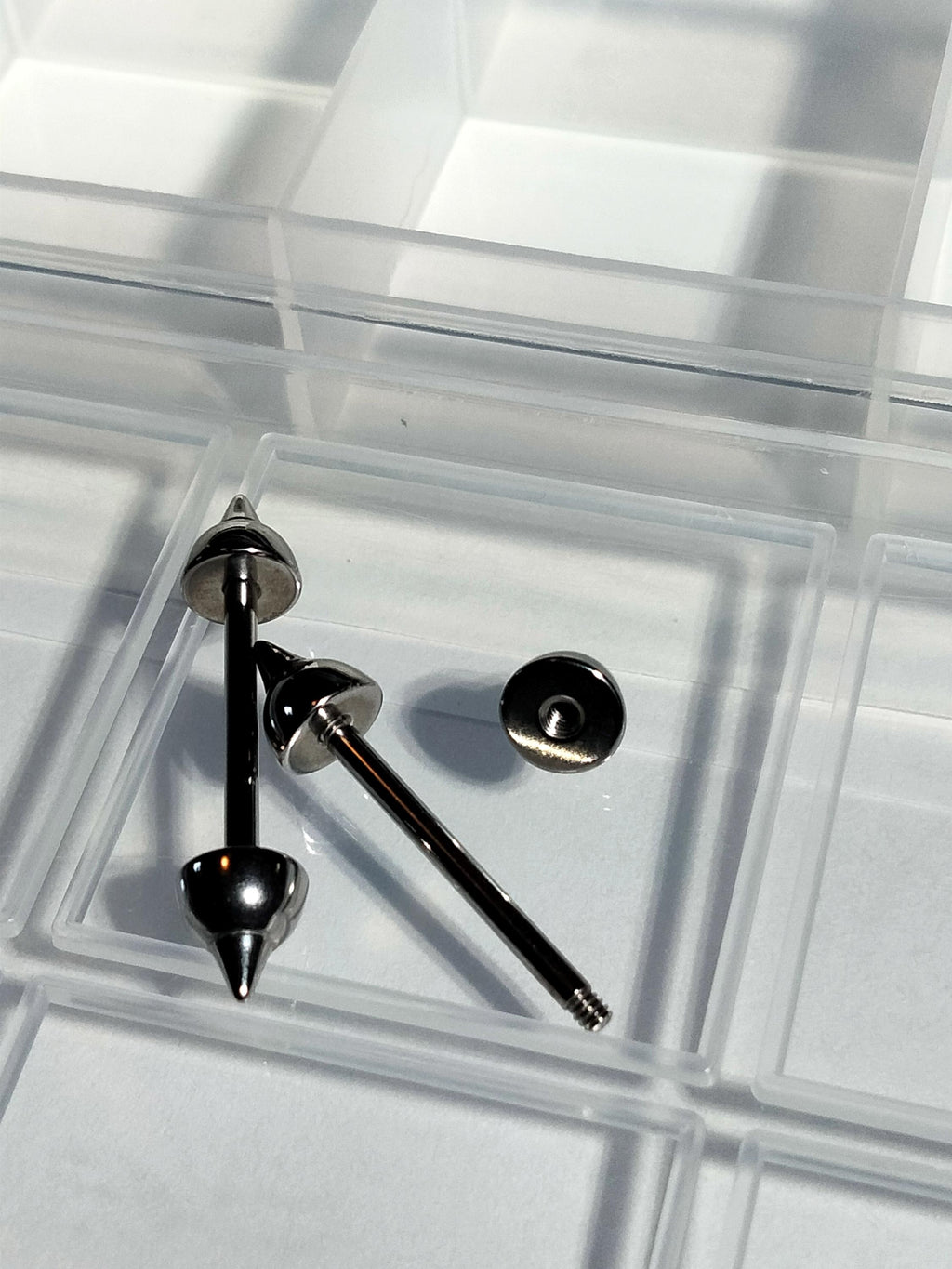 14G Titanium Spike Nipple Barbell – Gothic & Punk Cone Ends, Silver, 1-1/8"