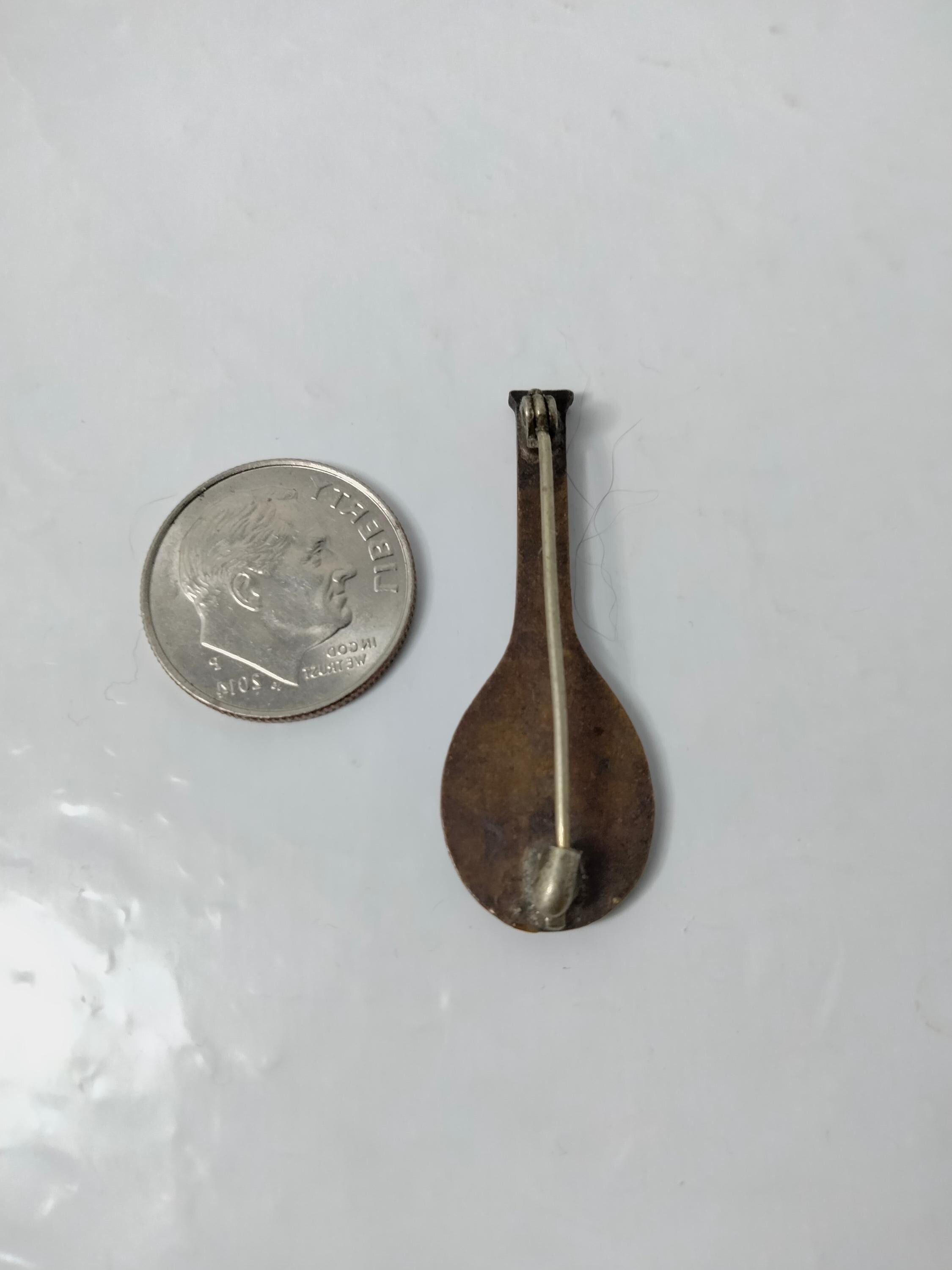 Vintage 1950s Handcrafted Tennis Racket Brooch – Miniature Sports Pin