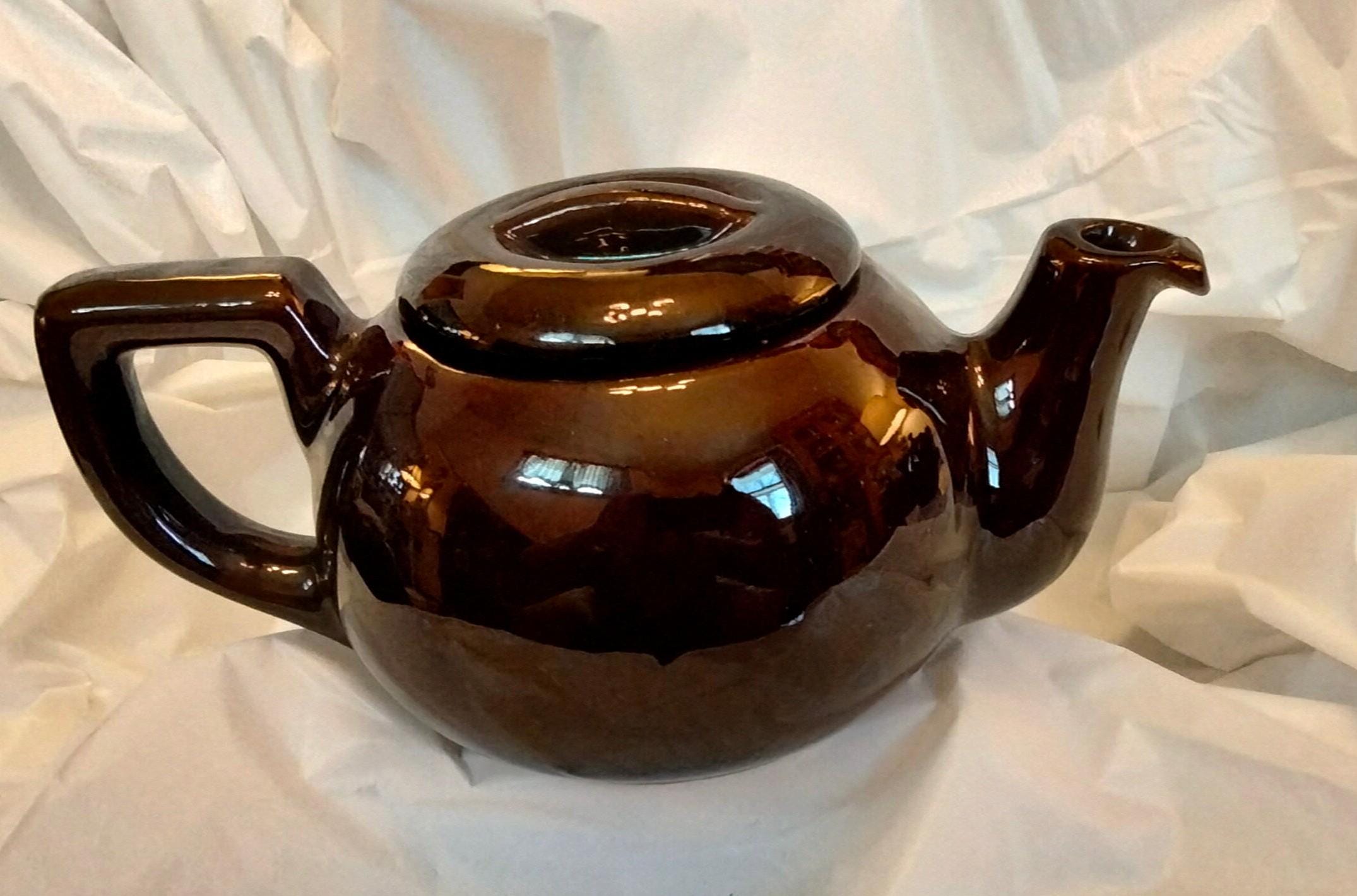 Vintage Hamilton Canada 1-Cup Teapot – Reddish Brown Glazed Ceramic, Like New