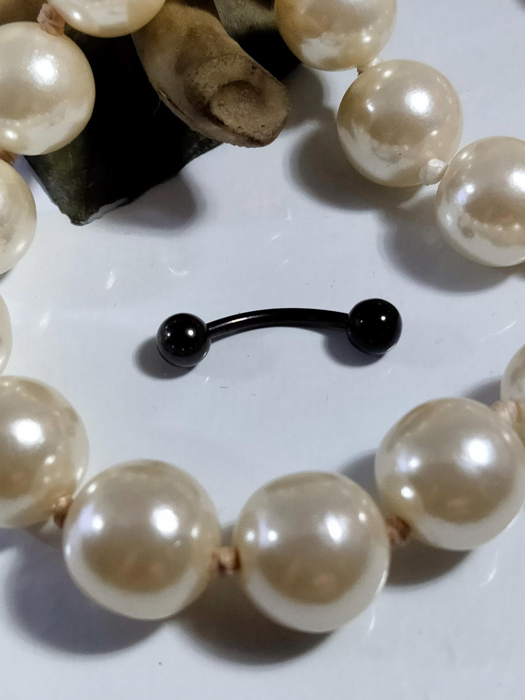 Black Anodized Titanium Bent Barbell – 16G & 14G, Brow, Nipple & Cartilage
