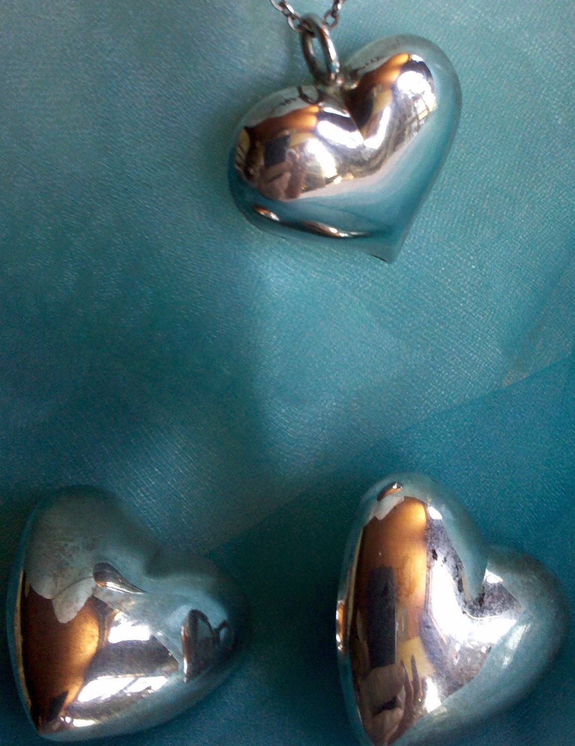 Vintage Silver Tone Pillow Heart Pendant Necklace – 18" Cable Chain, 1980s