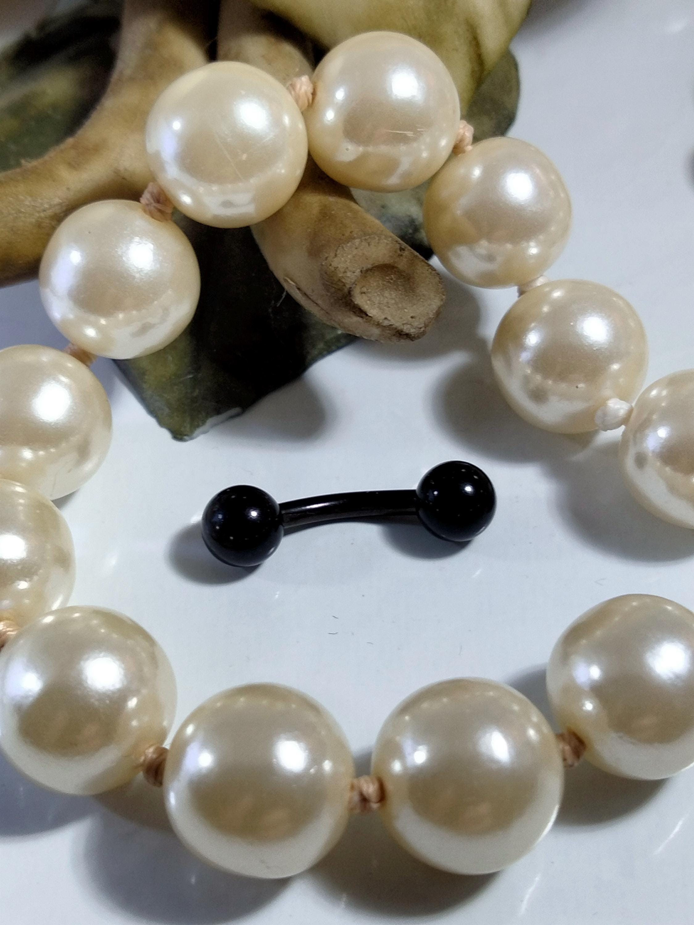 Black Anodized Titanium Bent Barbell – 16G & 14G, Brow, Nipple & Cartilage