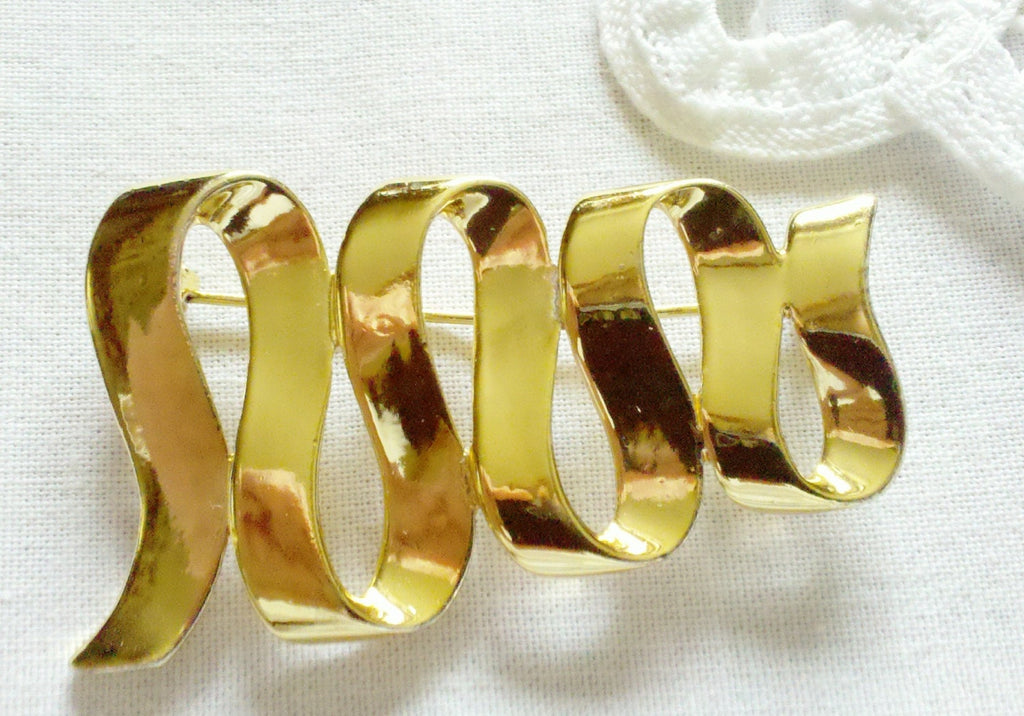 Vintage 1980s M Jent Large Ribbon Brooch – High Polished Gold Tone