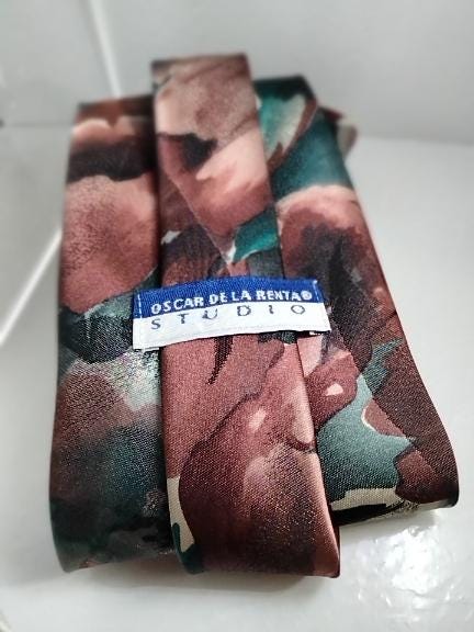 Oscar De La Renta Men's Necktie - Vintage, Designer, Made in USA