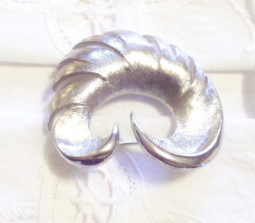 Vintage Torino Twin Swans Brooch – Brushed Silver Tone, Signed Designer Pin