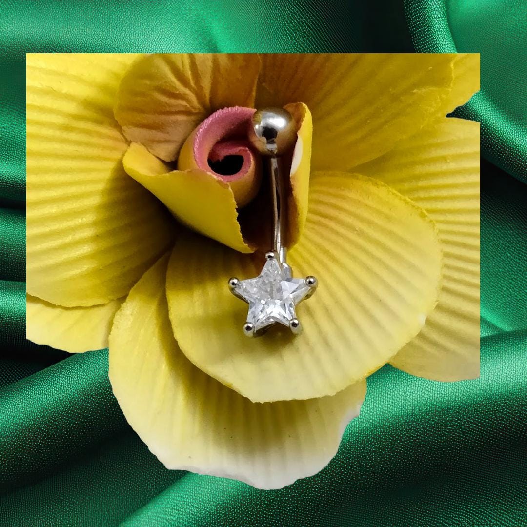 Faux Diamond Star Belly Ring – 14G Surgical Steel