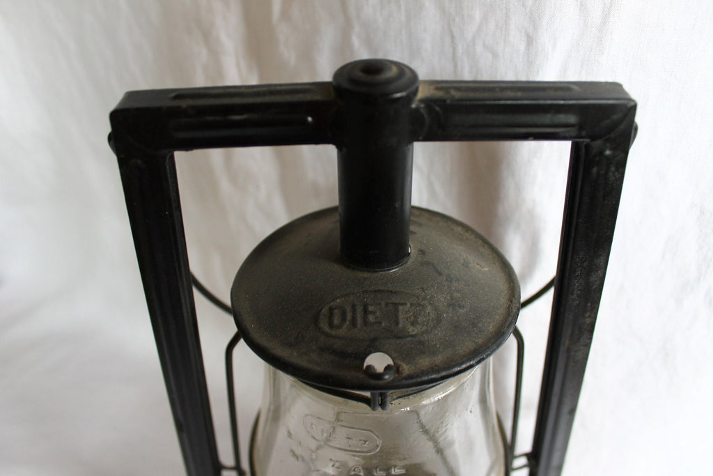 Antique Dietz Victor Kerosene Lantern – 1910–1939, Original Fitzall Globe, 13.5" Tall