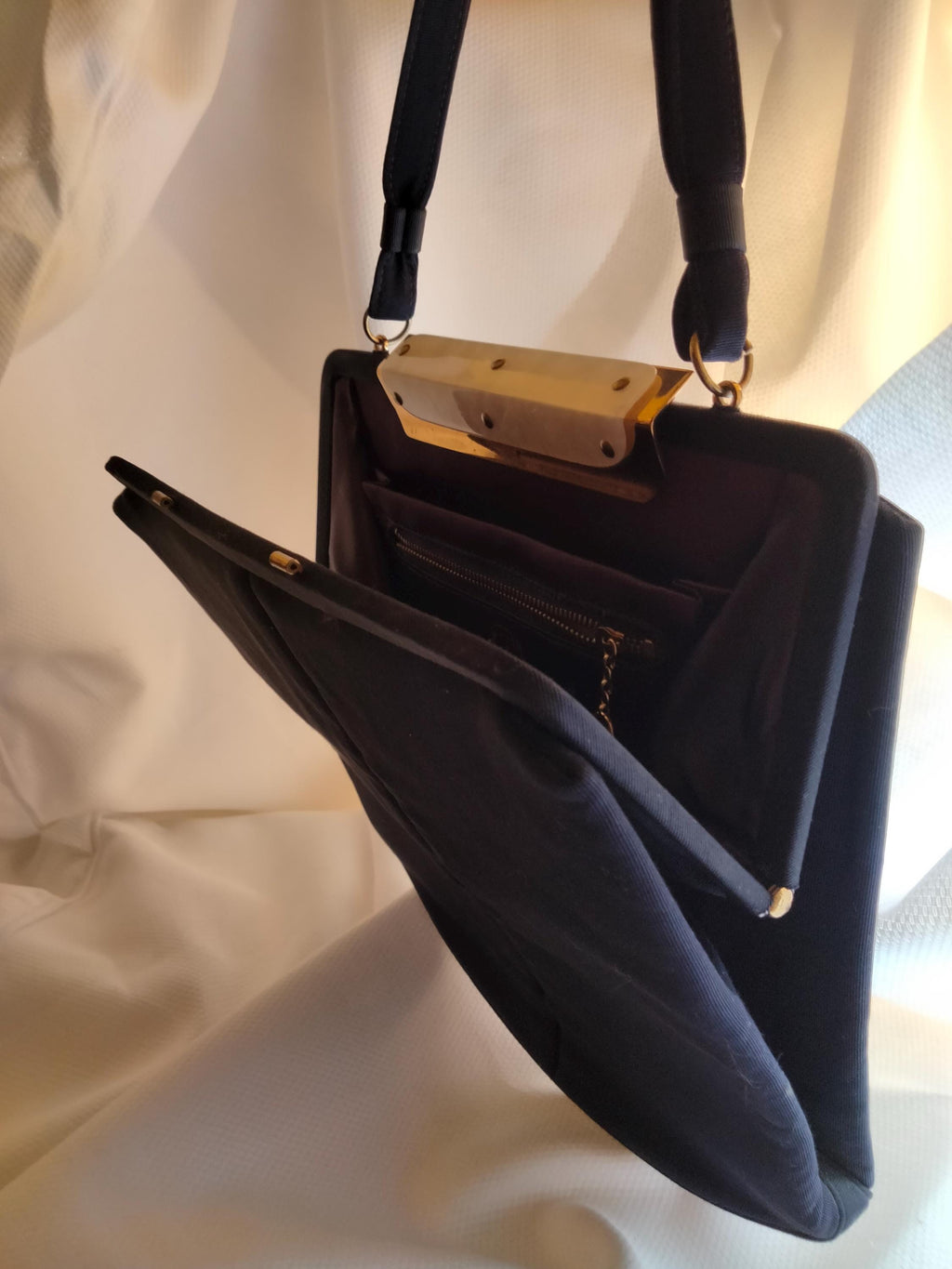 1940s Vintage Cloth Handbag | Mother of Pearl Clasp | L&M Bags by Edwards | Made in USA