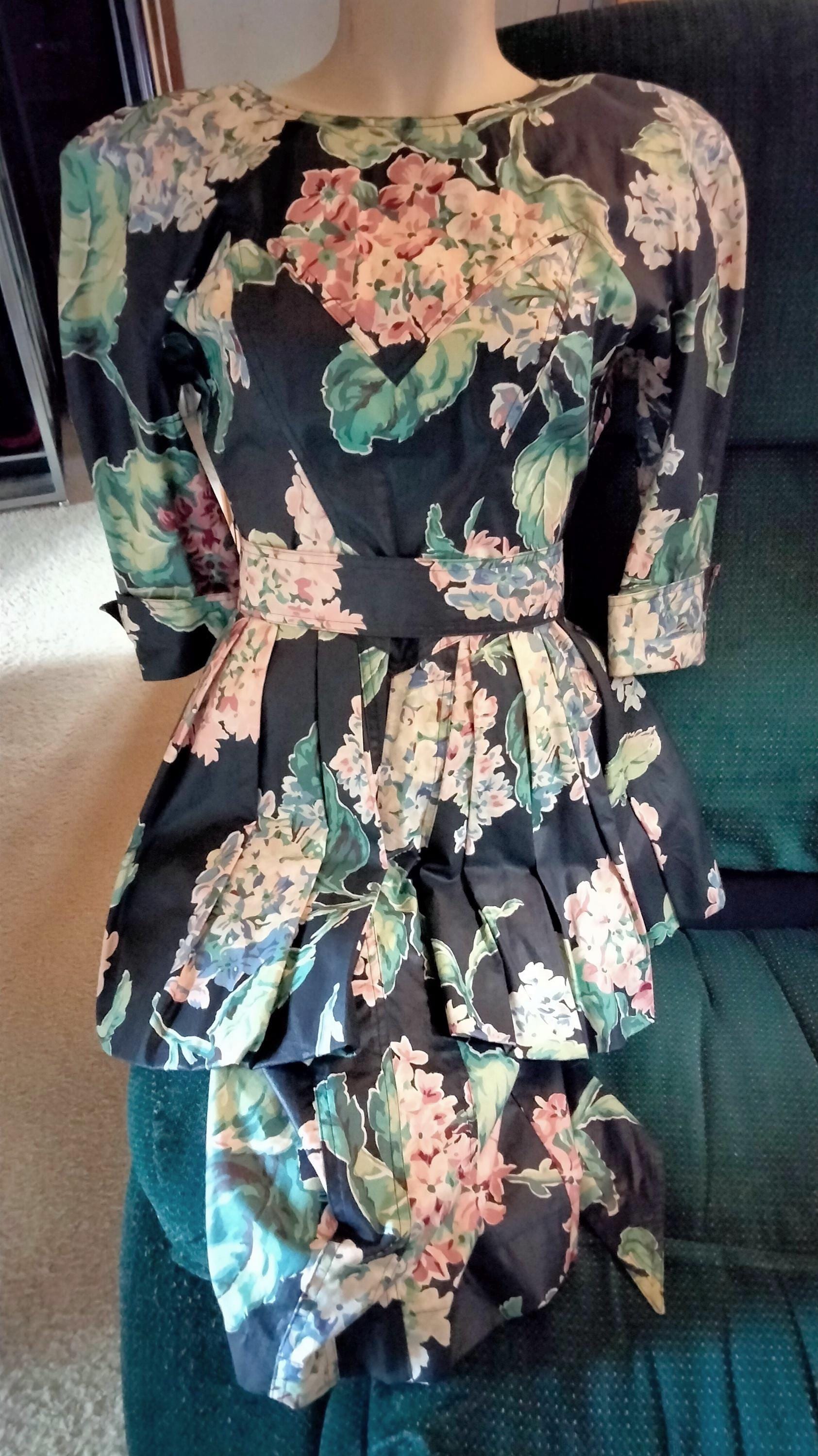 Karen Alexander Vintage Wiggle Dress | 1980s Peplum Floral | Size 4 Petite